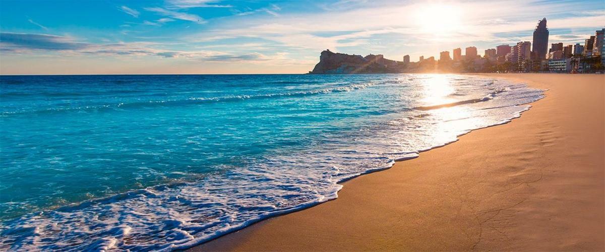 شقة Sunset Drive 90210 بينايدورم المظهر الخارجي الصورة